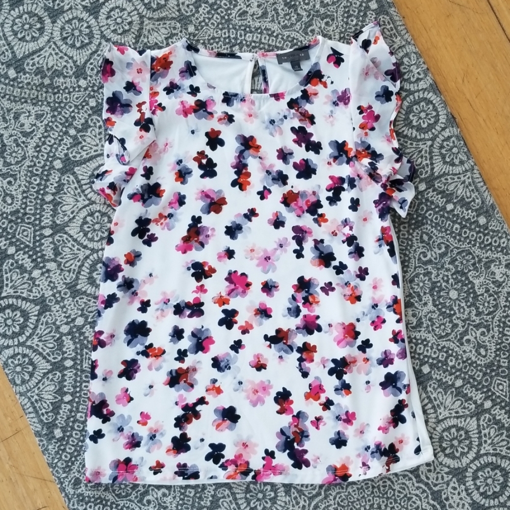The Limited White Floral Flutter Sleeve Blouse